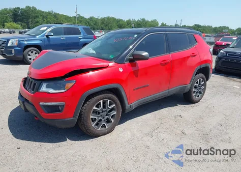 2019 Jeep Compass Trailhawk 4X4 z USA, uszkodzony, nr VIN 3C4NJDDB1KT793885